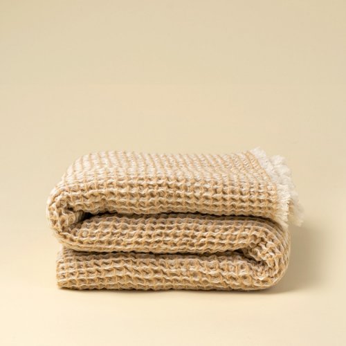 IN0298 - Nora Waffle Throw