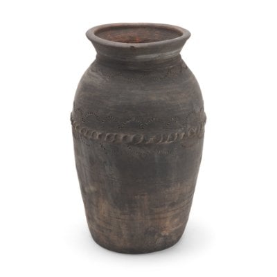 71566 - Creta Black Scalloped Terracotta Planter Vase