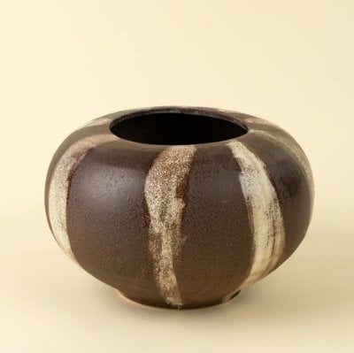 IN8237 - Makonde Clay Vase