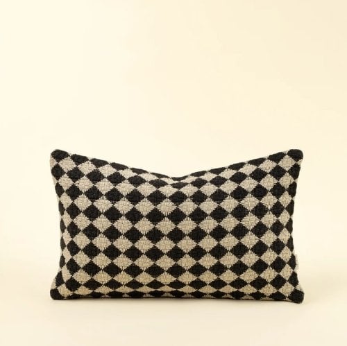 IN8200 - 21x12 Check Weave Pillow, Black